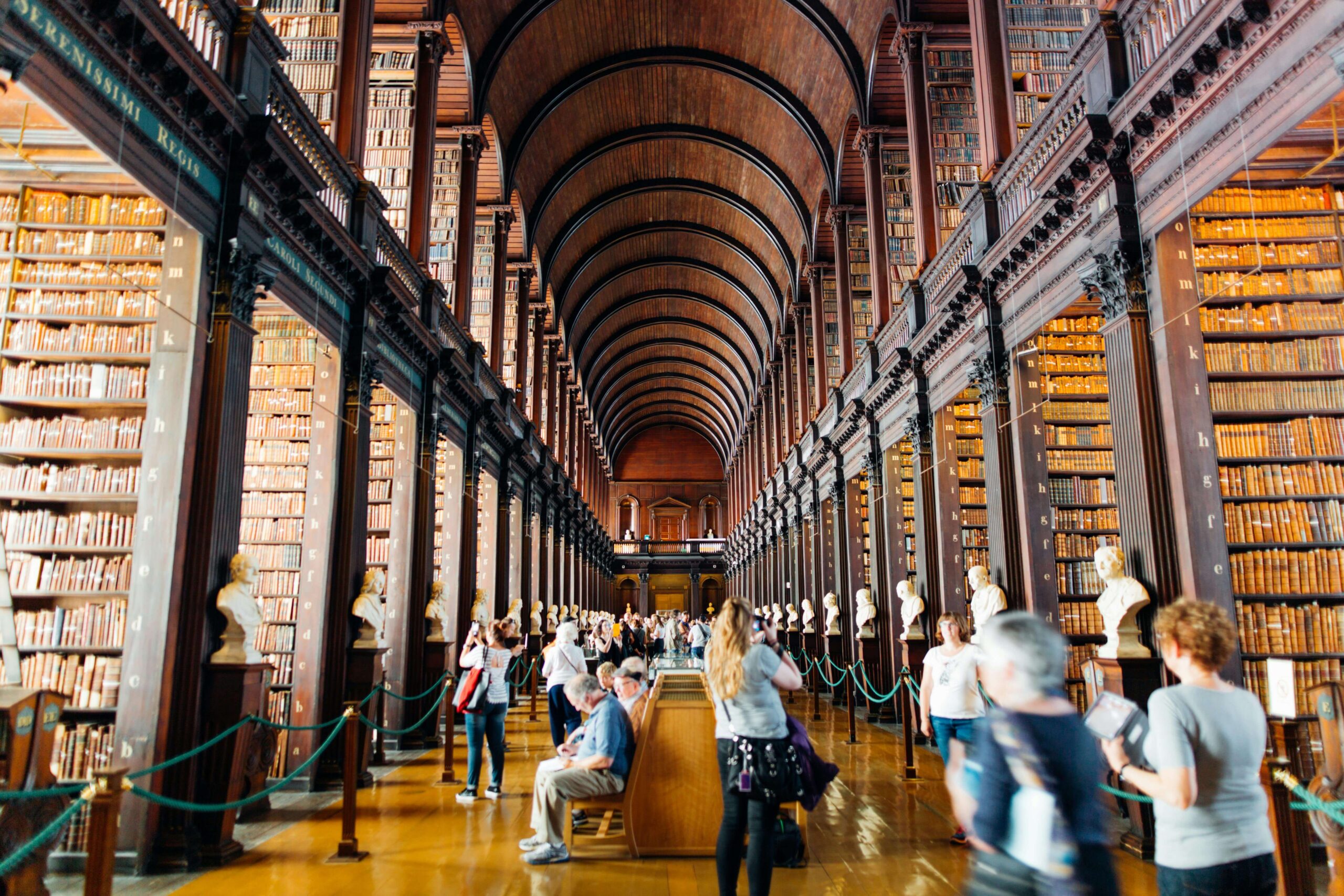 AI-Generated Review Summaries in Tourism