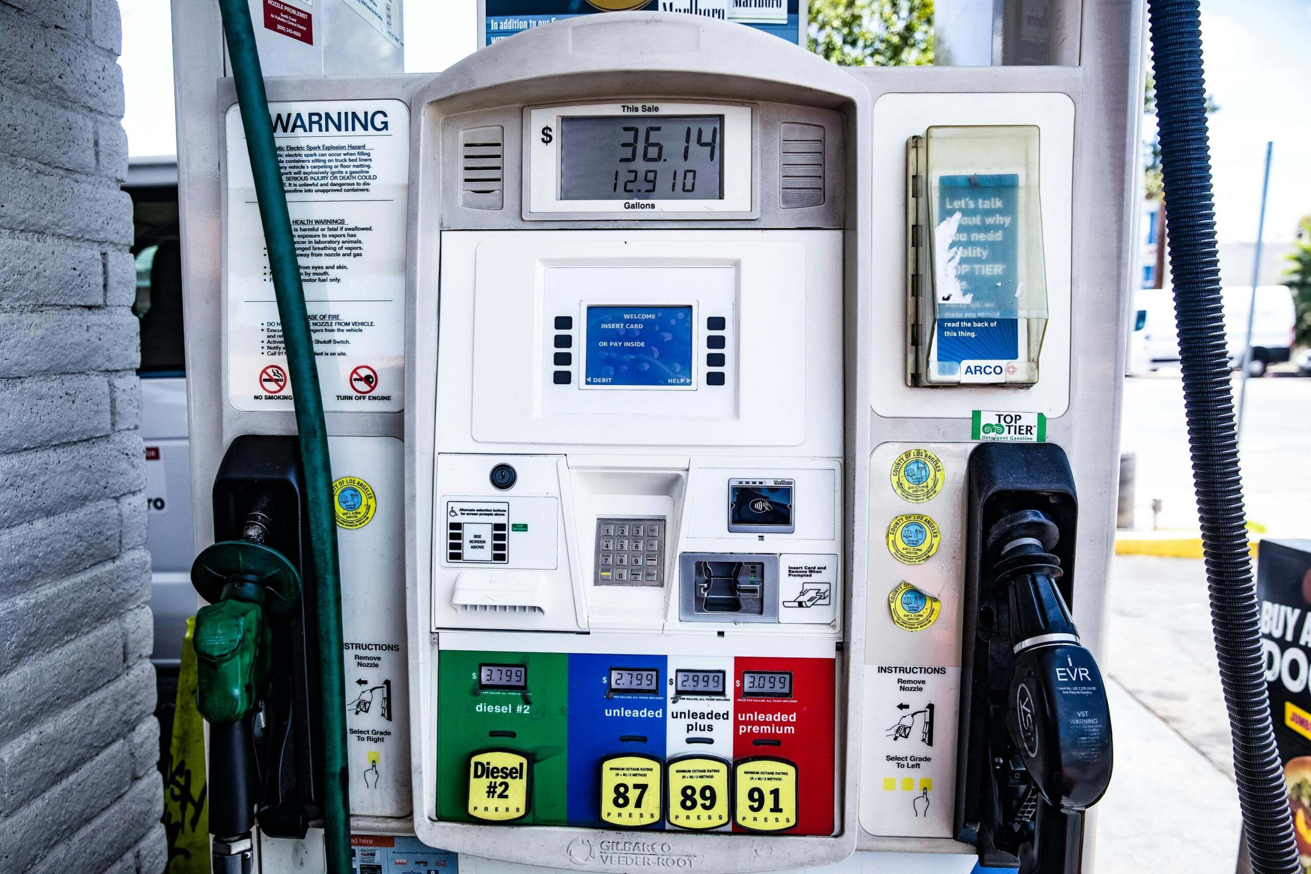 Generative AI and Carbon Pricing