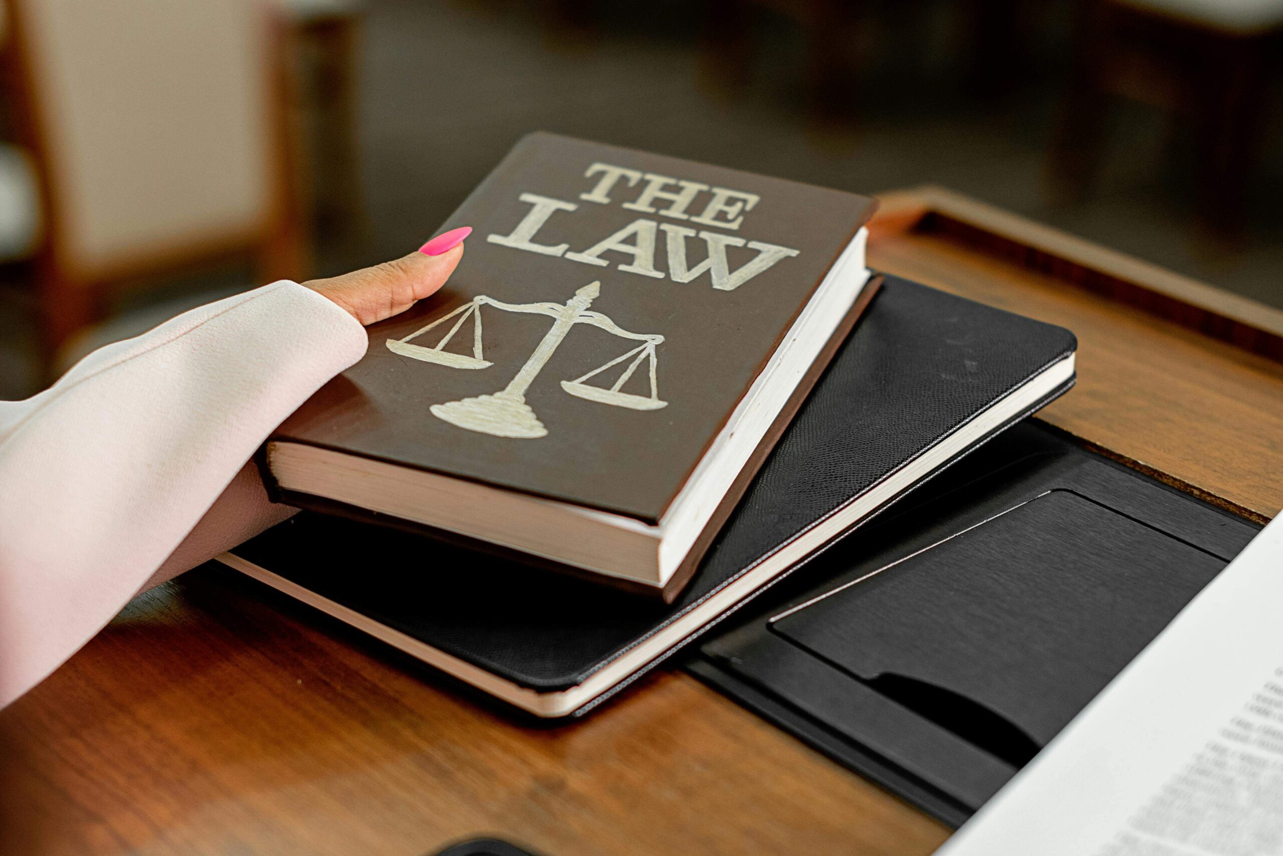 Artificial Morality of Private Law